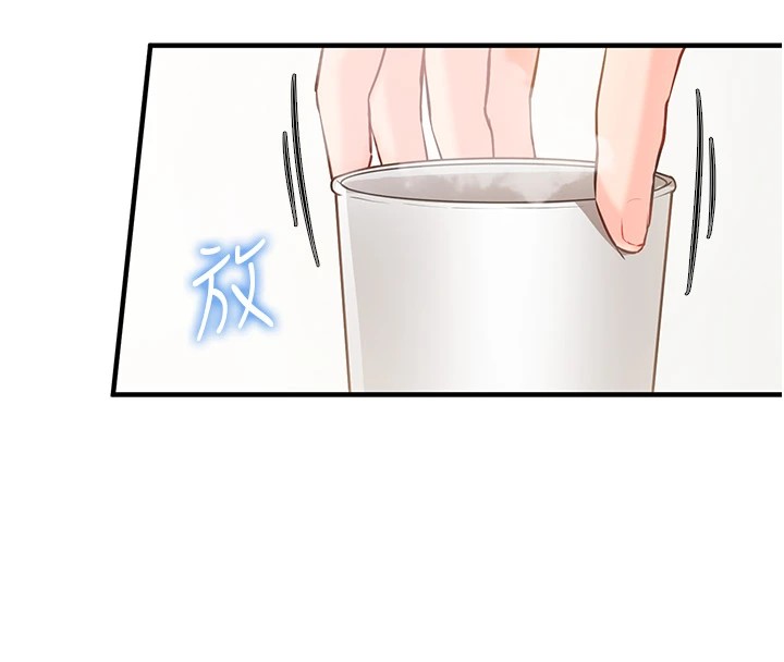 报告女班长:一根突起第1话-女军部队唯一的男兵