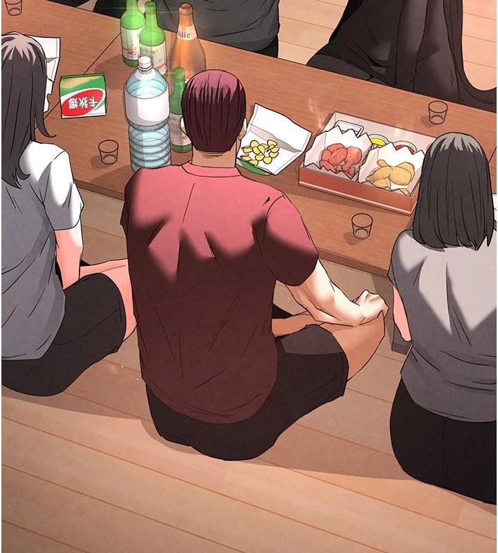 末日鵰堡第33話-被強扯絲襪的少女世熙