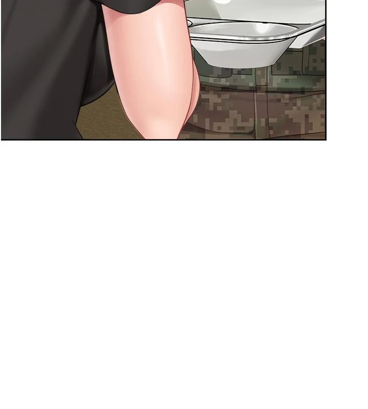 报告女班长:一根突起第29話-訓練中發情的女兵們